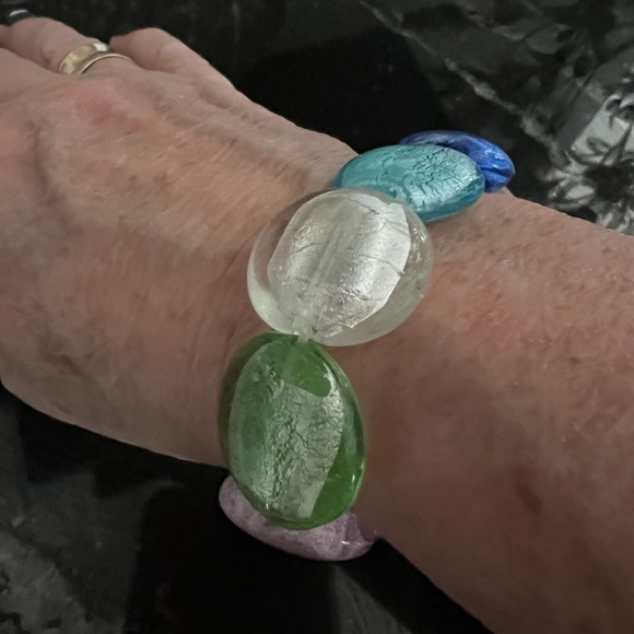 Colorful Glass Bead Bracelet - Picture 5 of 8